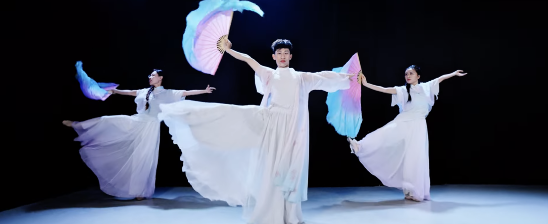 Thiên Lý Giang Sơn Đồ | Bài tốt nghiệp múa cổ trang, múa Trung Hoa cùng thầy Biệt Dị 1 Thiên Lý Giang Sơn Đồ | Bài tốt nghiệp múa cổ trang, múa Trung Hoa cùng thầy Biệt Dị